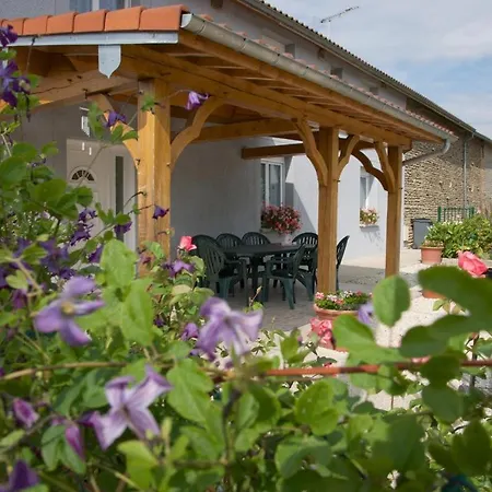 Le Saint Laurent Holiday home *